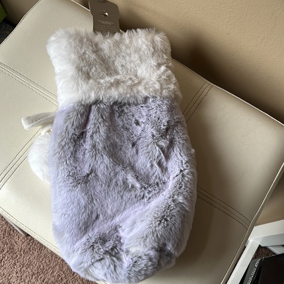 Ugg - Picture 4 of 7